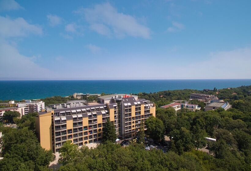 Отель Hvd Viva Club Ultra All Inclusive & Beach Snack Bar Free Parking