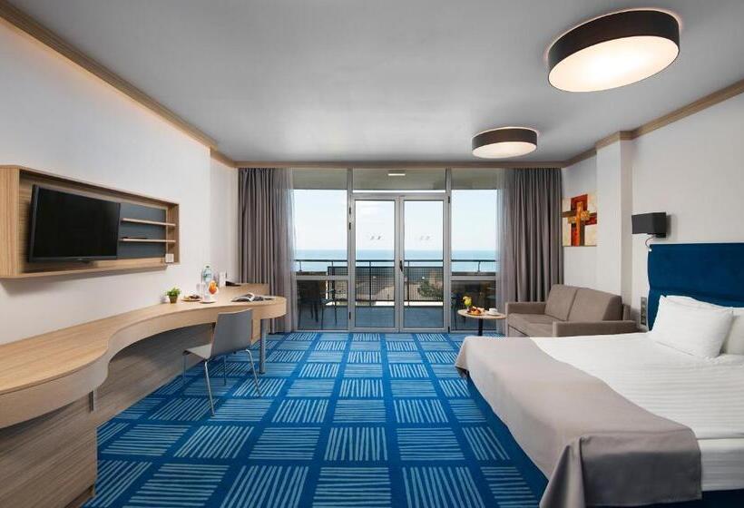 Отель Hvd Viva Club Ultra All Inclusive & Beach Snack Bar Free Parking