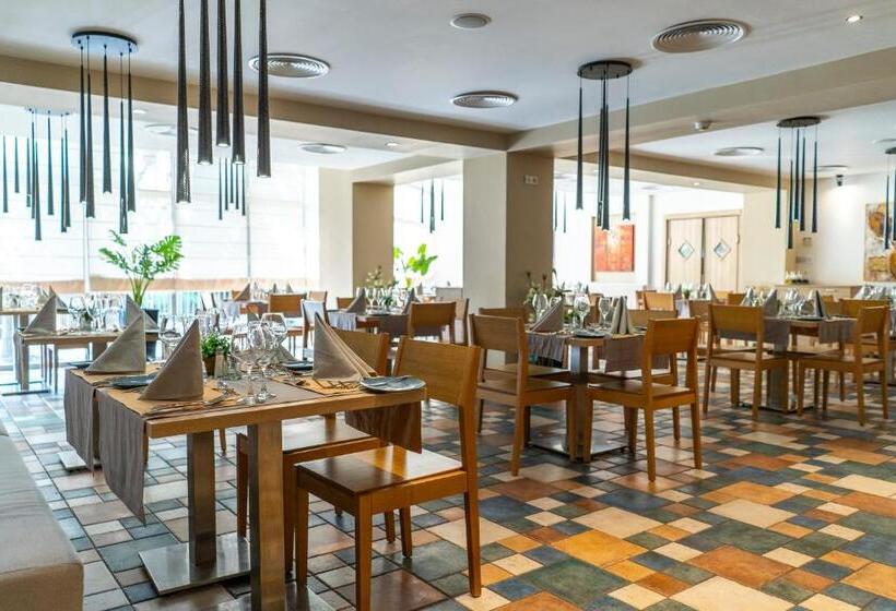 Отель Hvd Viva Club Ultra All Inclusive & Beach Snack Bar Free Parking