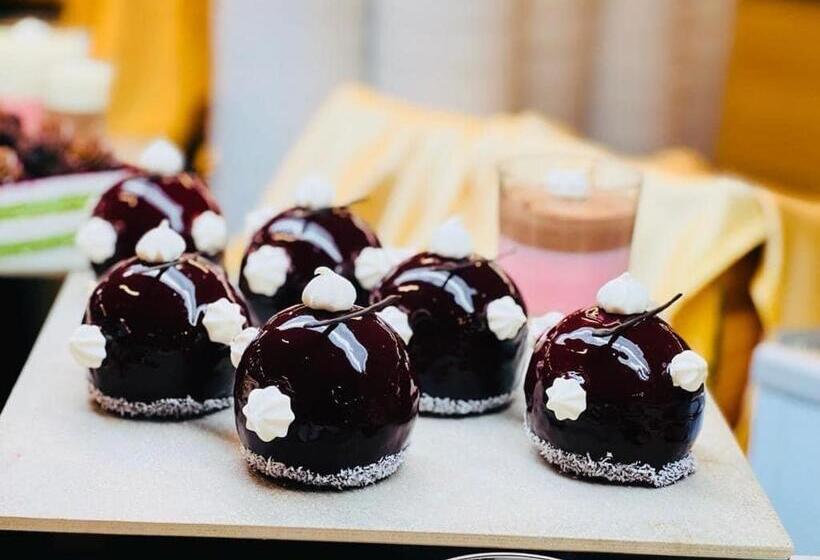 Отель Hvd Viva Club Ultra All Inclusive & Beach Snack Bar Free Parking