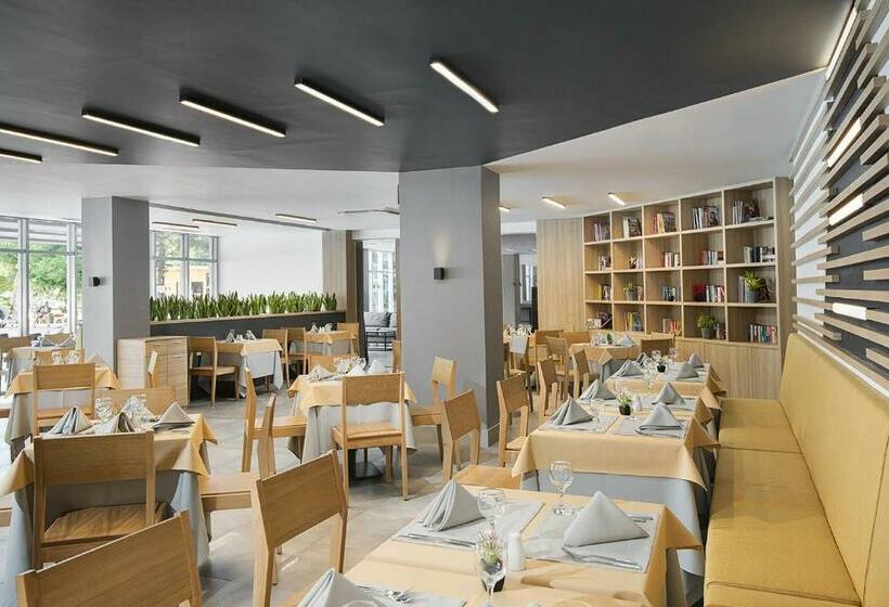 Отель Hvd Viva Club Ultra All Inclusive & Beach Snack Bar Free Parking