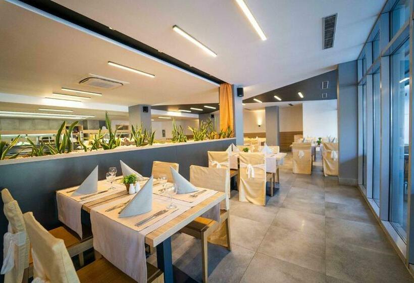 Отель Hvd Viva Club Ultra All Inclusive & Beach Snack Bar Free Parking