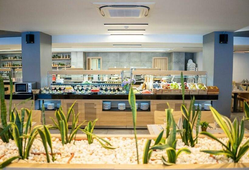 Отель Hvd Viva Club Ultra All Inclusive & Beach Snack Bar Free Parking