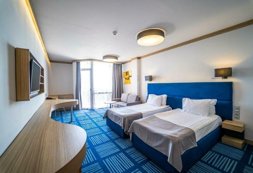 Отель Hvd Viva Club Ultra All Inclusive & Beach Snack Bar Free Parking