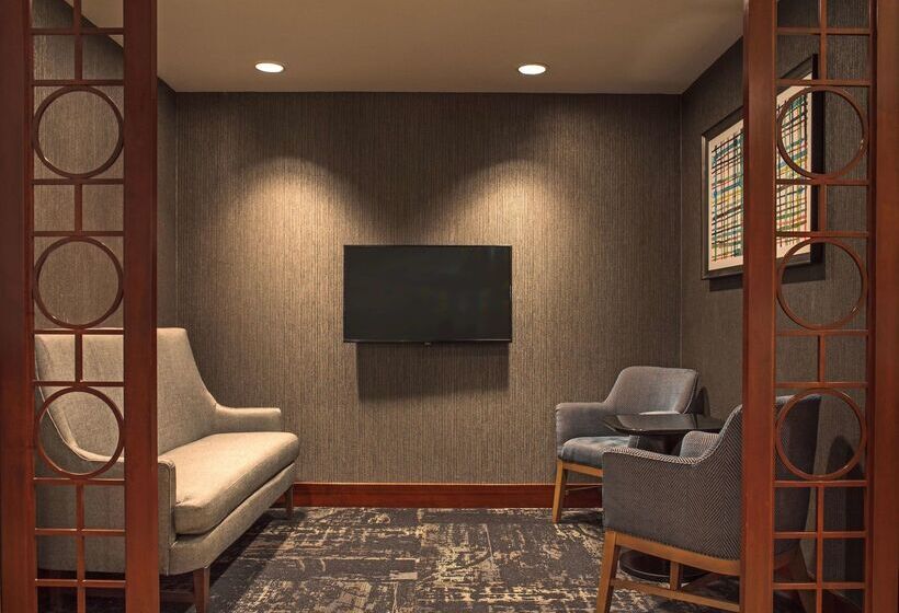 Отель Hyatt Place Cincinnati Blue Ash