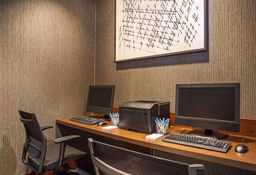 Отель Hyatt Place Cincinnati Blue Ash