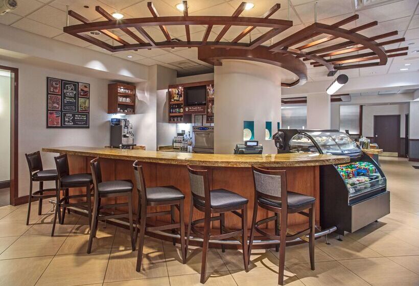 Отель Hyatt Place Cincinnati Blue Ash