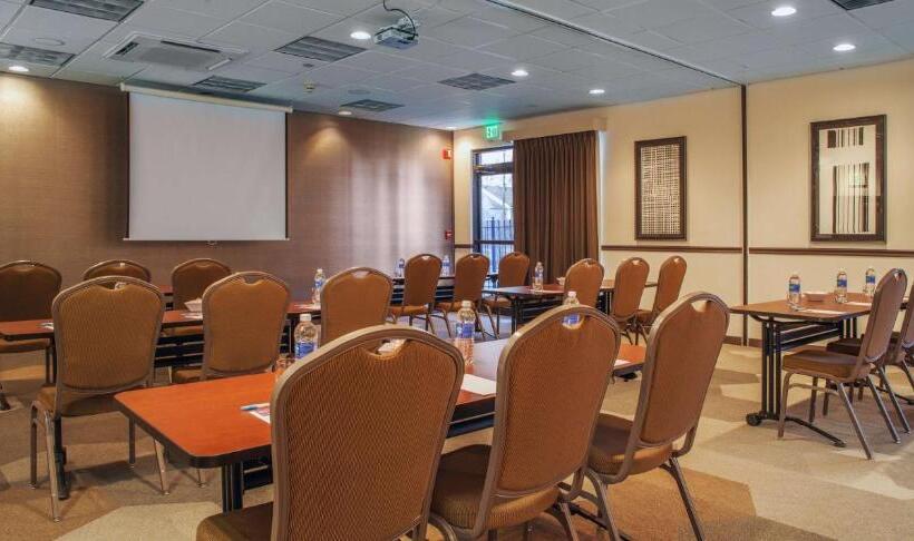 Отель Hyatt Place Cincinnati Blue Ash