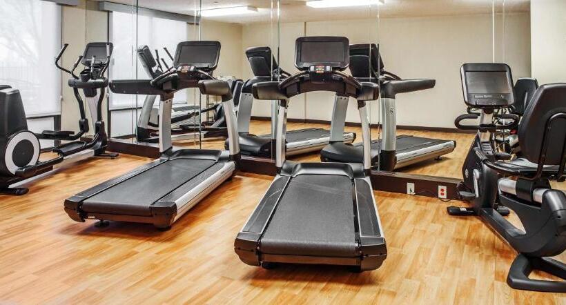 Отель Hyatt Place Cincinnati Blue Ash