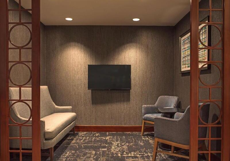 Отель Hyatt Place Cincinnati Blue Ash