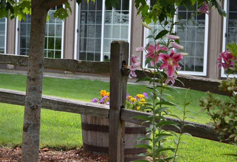 فندق Kancamagus Lodge