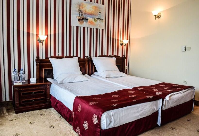 בית מלון כפרי Karolina