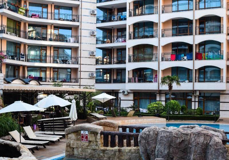 בית מלון כפרי Karolina