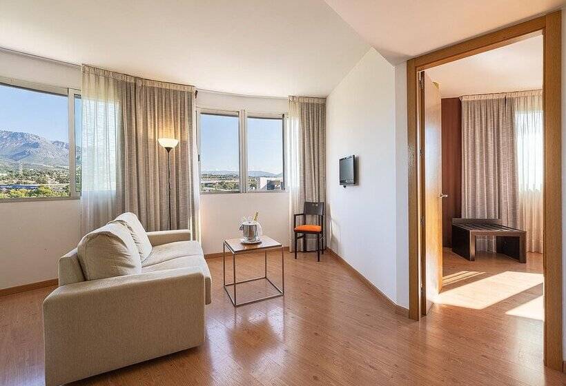 Отель La Estacion