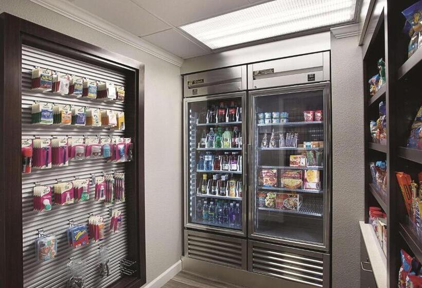 هتل La Quinta By Wyndham Baton Rouge Siegen Lane