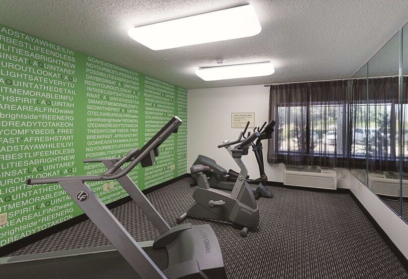 هتل La Quinta By Wyndham Baton Rouge Siegen Lane