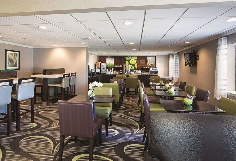 هتل La Quinta By Wyndham Baton Rouge Siegen Lane