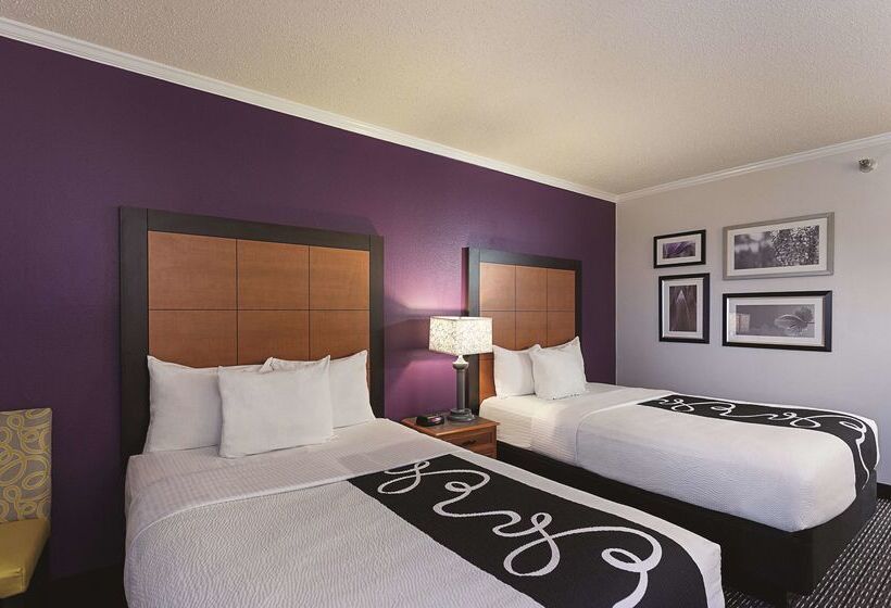 هتل La Quinta By Wyndham Baton Rouge Siegen Lane