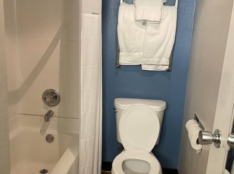 هتل La Quinta By Wyndham Baton Rouge Siegen Lane