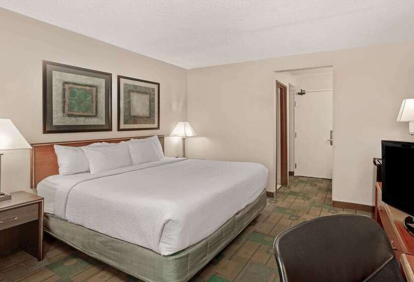 בית מלון כפרי La Quinta By Wyndham Des Moines West Clive