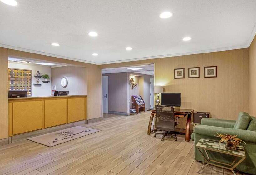 בית מלון כפרי La Quinta By Wyndham Des Moines West Clive