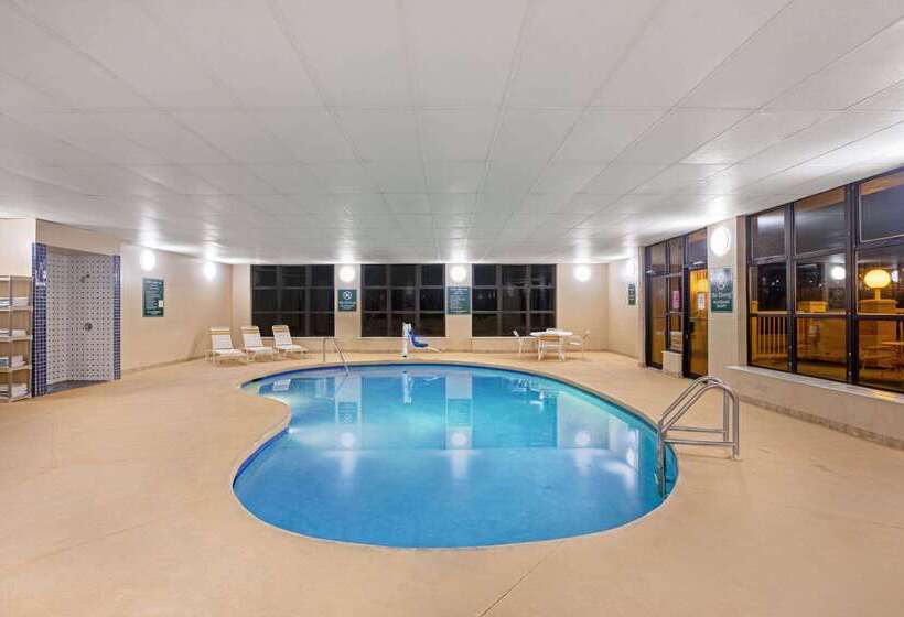 בית מלון כפרי La Quinta By Wyndham Des Moines West Clive