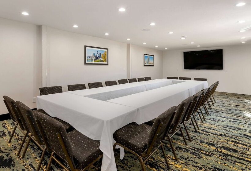 בית מלון כפרי La Quinta By Wyndham Des Moines West Clive