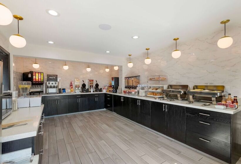 בית מלון כפרי La Quinta By Wyndham Des Moines West Clive