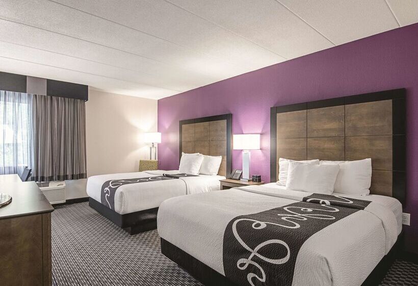 Отель La Quinta By Wyndham Portland