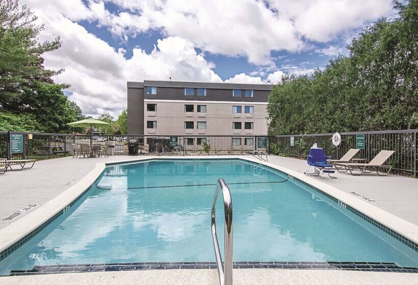 Отель La Quinta By Wyndham Portland