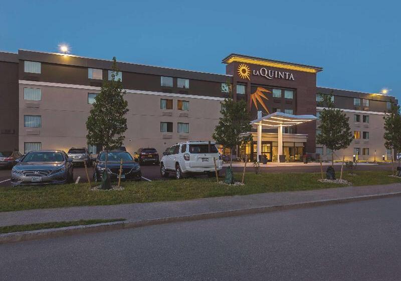 Отель La Quinta By Wyndham Portland