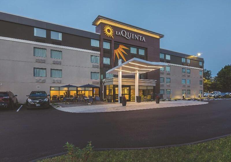 Отель La Quinta By Wyndham Portland