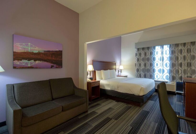 בית מלון כפרי La Quinta Inn & Suites By Wyndham Springfield Airport Plaza