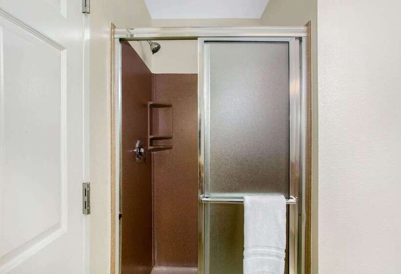 فندق La Quinta Inn & Suites By Wyndham Springfield Airport Plaza