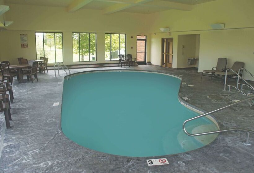 فندق La Quinta Inn & Suites By Wyndham Springfield Airport Plaza