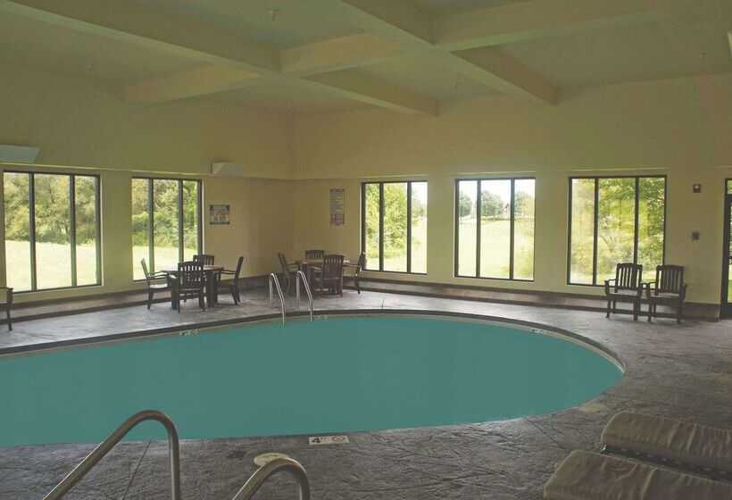 فندق La Quinta Inn & Suites By Wyndham Springfield Airport Plaza