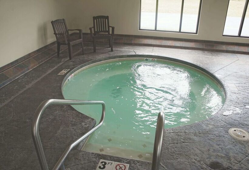 فندق La Quinta Inn & Suites By Wyndham Springfield Airport Plaza