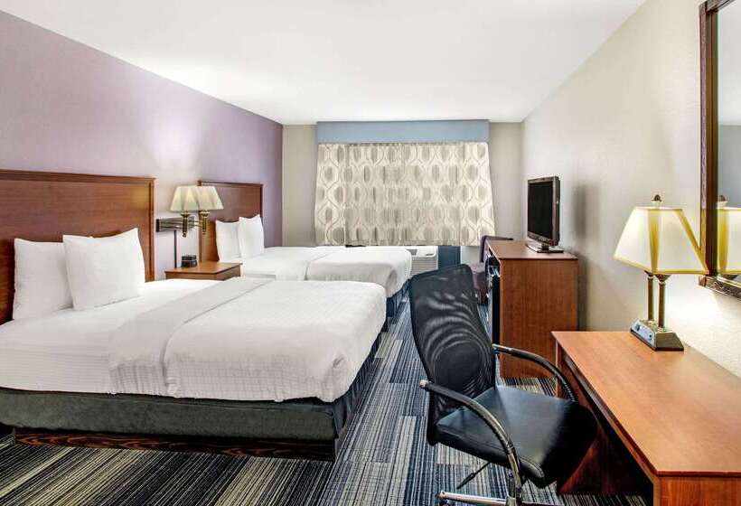 فندق La Quinta Inn & Suites By Wyndham Springfield Airport Plaza