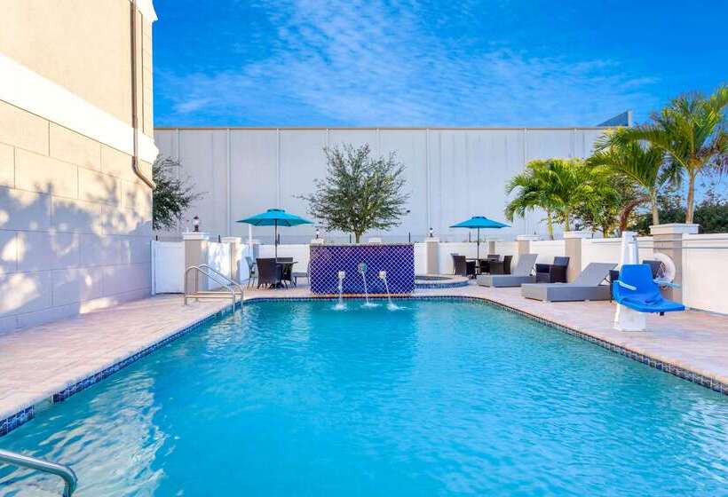 فندق La Quinta By Wyndham Tampa Central