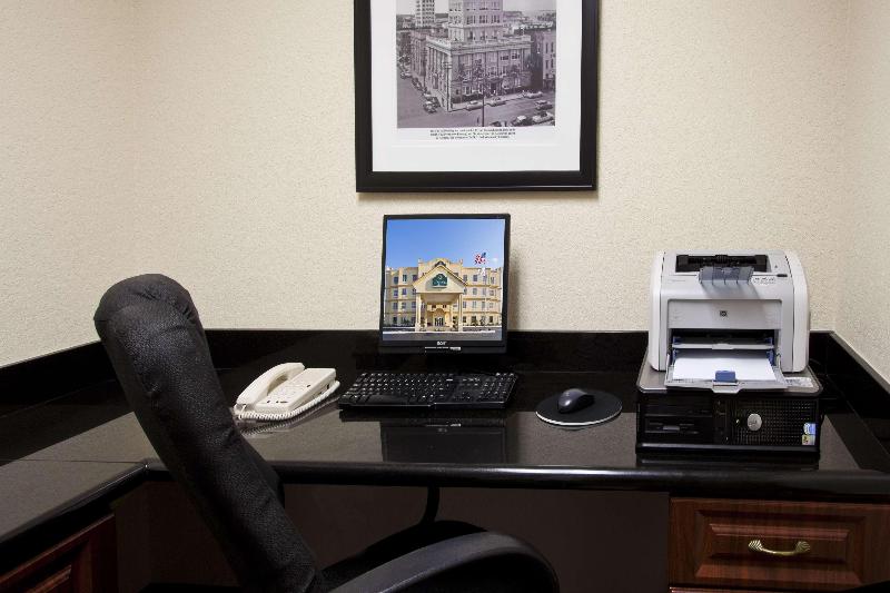 فندق La Quinta By Wyndham Tampa Central