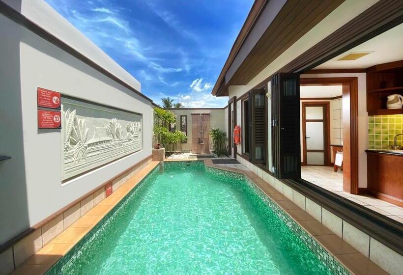هتل Lexis Port Dickson
