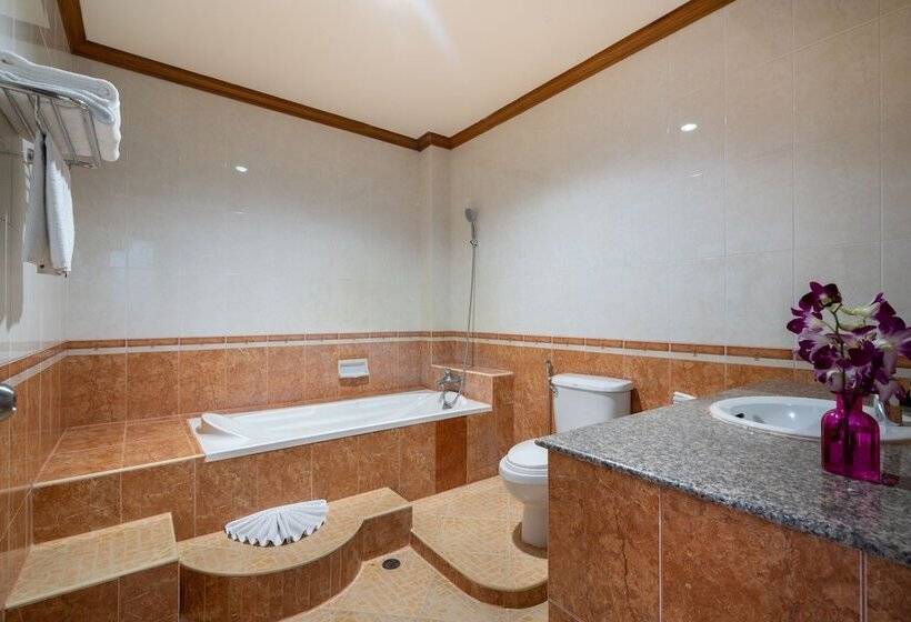 Отель Memory Karon Resort