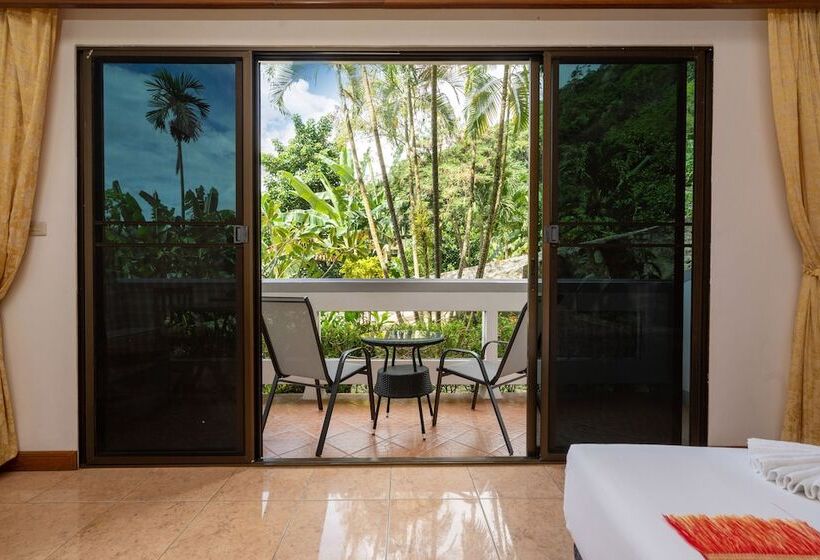 Отель Memory Karon Resort