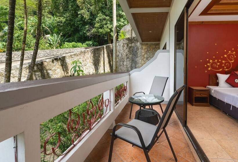 Отель Memory Karon Resort