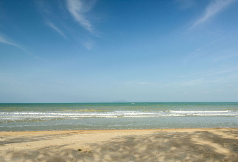 فندق eRYA by Suria Merang Holiday Park