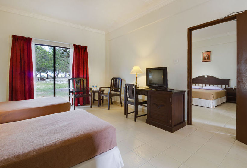 فندق eRYA by Suria Merang Holiday Park