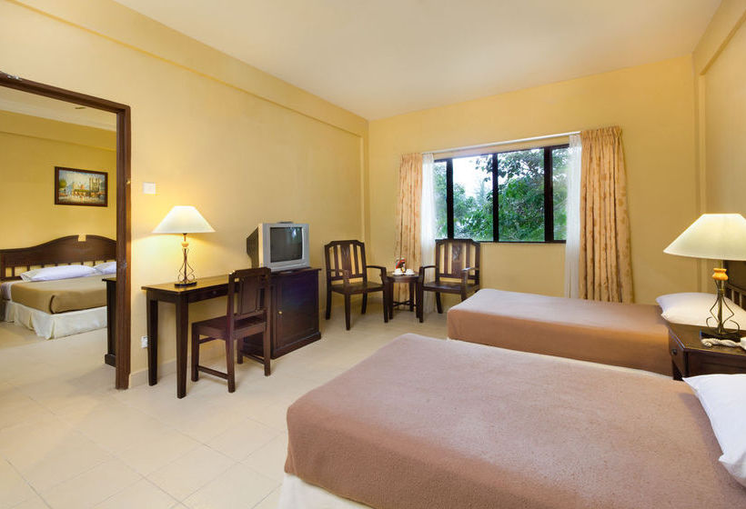 فندق eRYA by Suria Merang Holiday Park