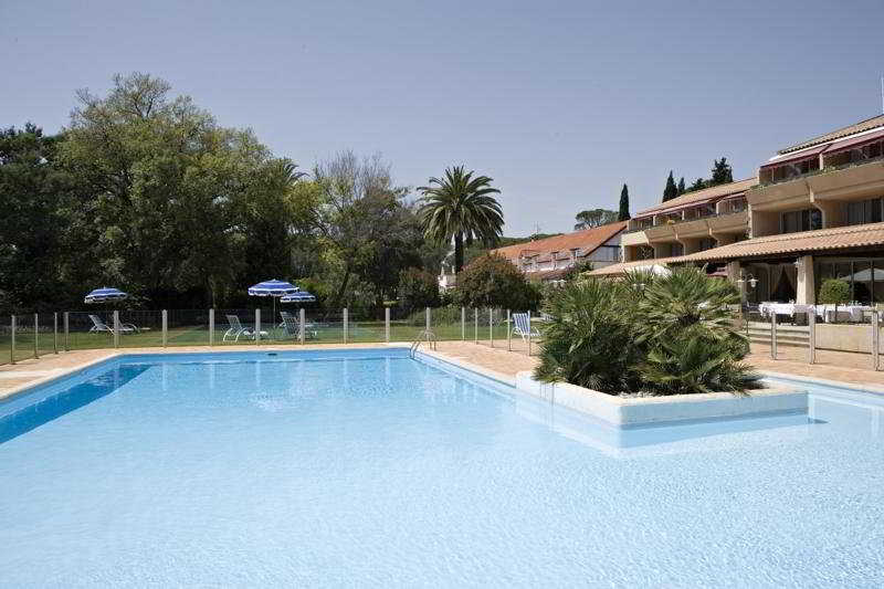 Отель Golf Hôtel De Valescure & Spa Nuxe