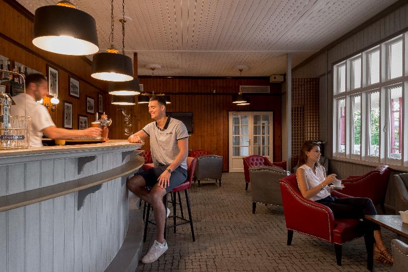 Отель Golf Hôtel De Valescure & Spa Nuxe