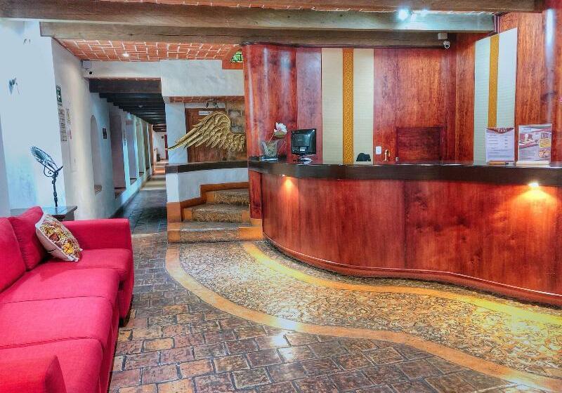 Отель Plaza Magnolias